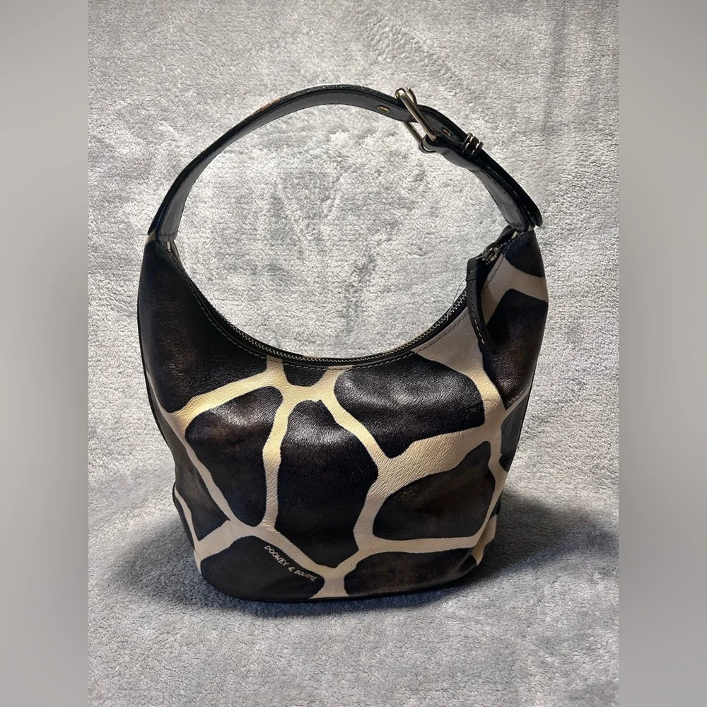 Dooney & Bourke Giraffe Print Hobo w/ Leather Strap & Trim and Gold Hardware - Picture 6 of 10